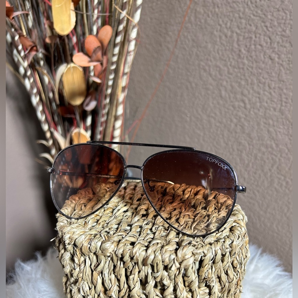 TOPFOXX Amilia Brown with Blk frames in like great Condition